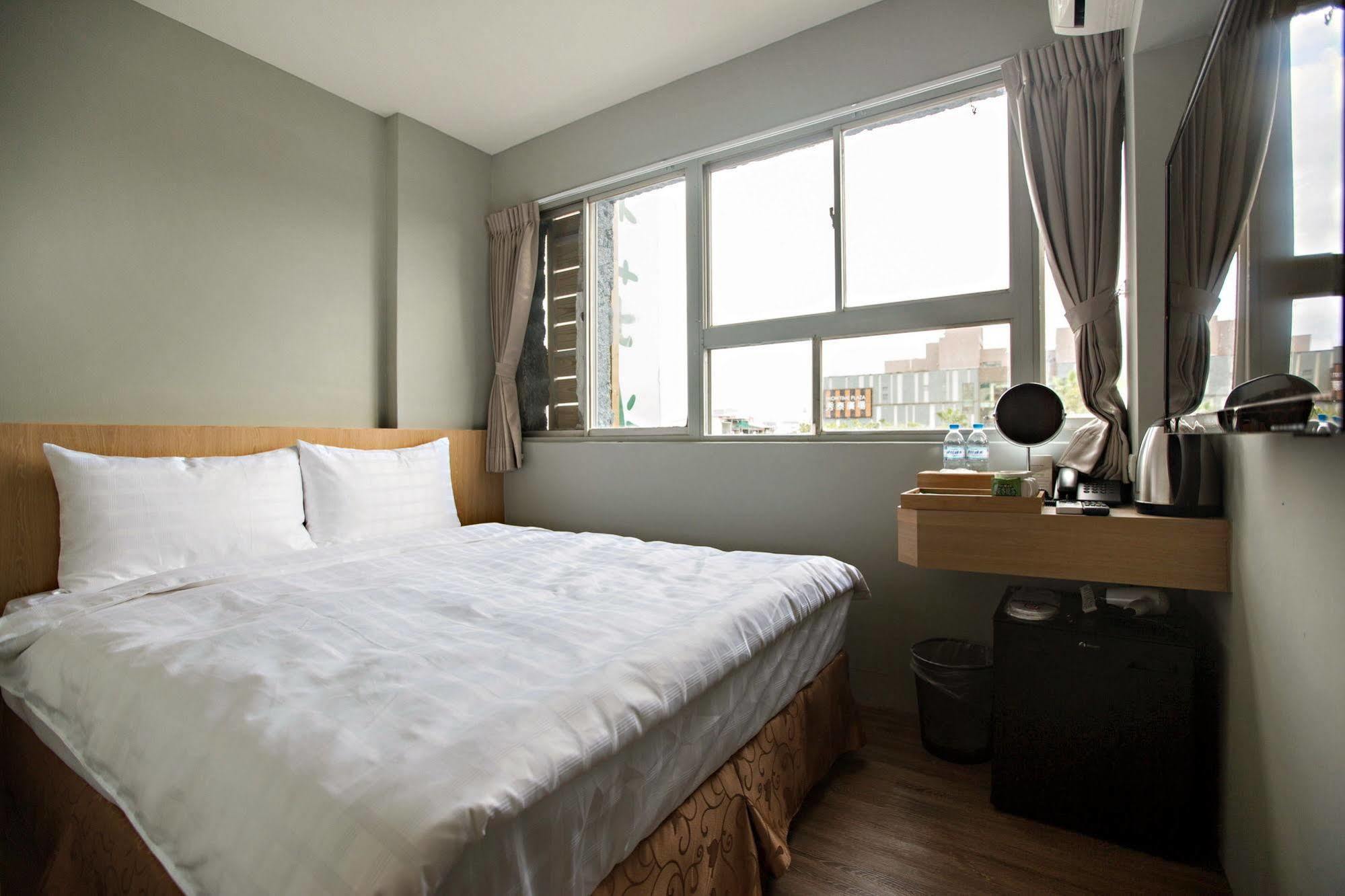 Traveller-Inn Day Moon Hotel Taitung Экстерьер фото
