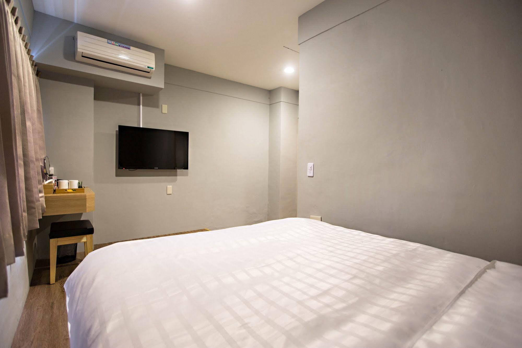 Traveller-Inn Day Moon Hotel Taitung Экстерьер фото